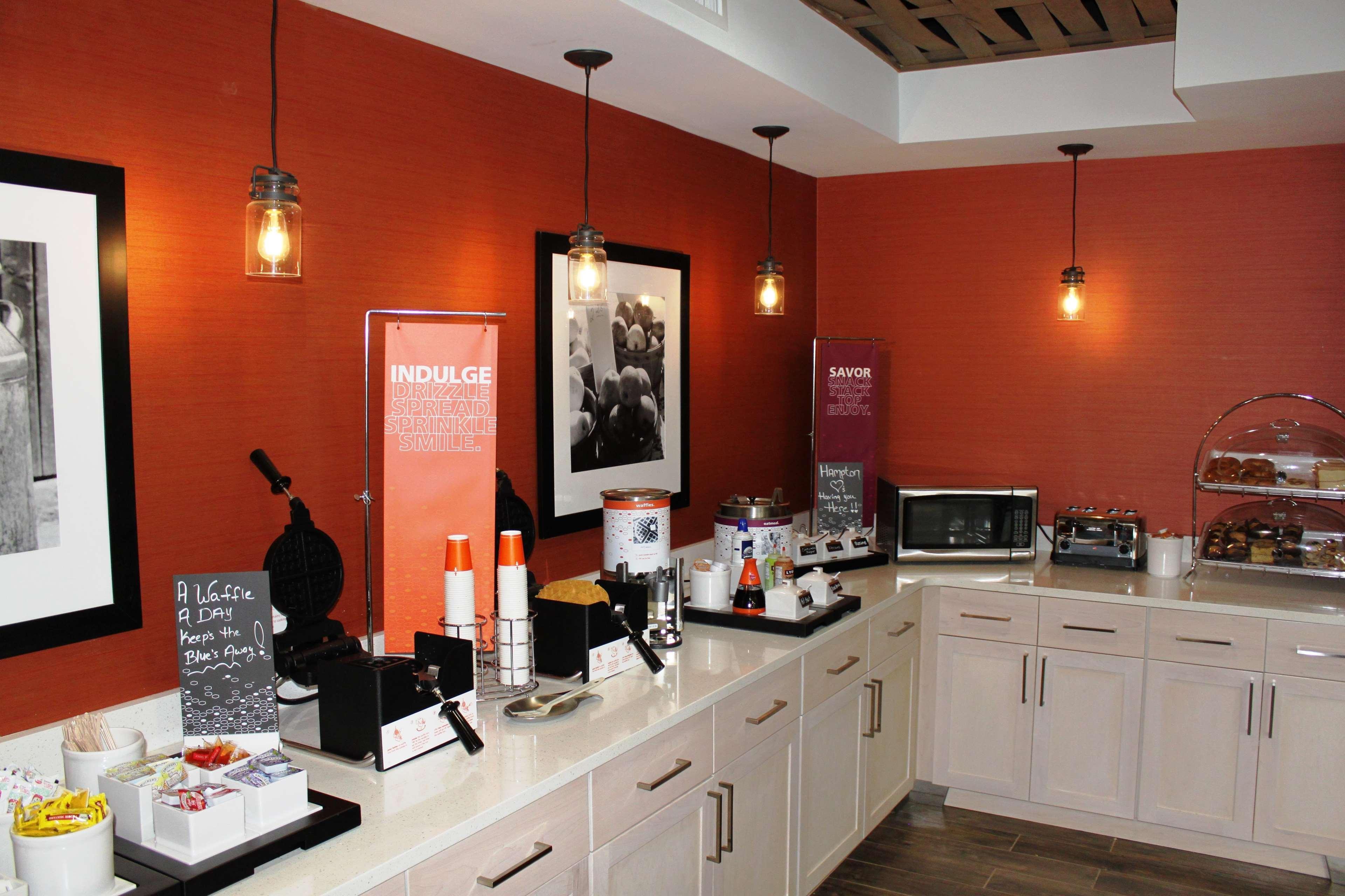 Hotel Hampton 3*