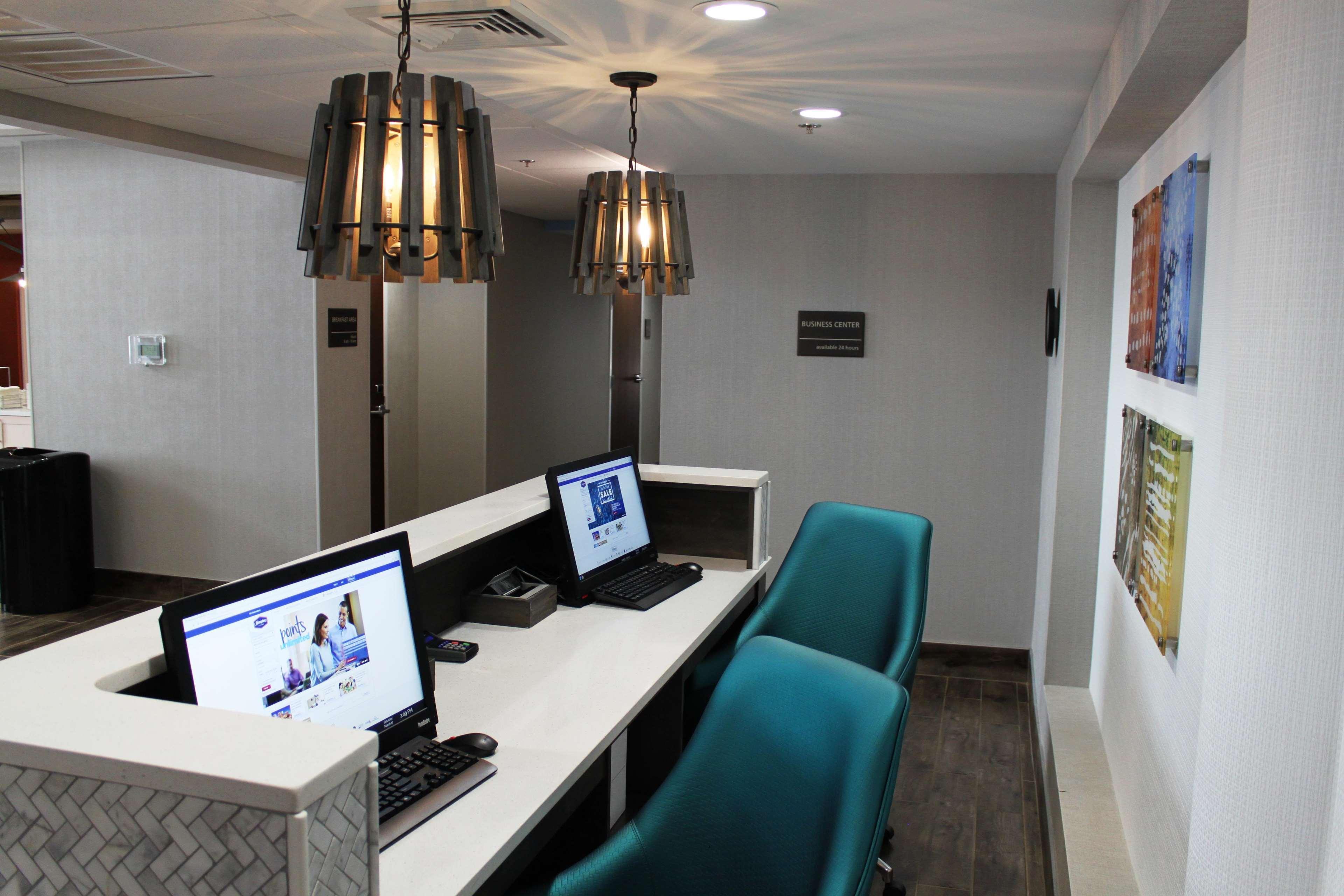 Hotel Hampton Forsyth