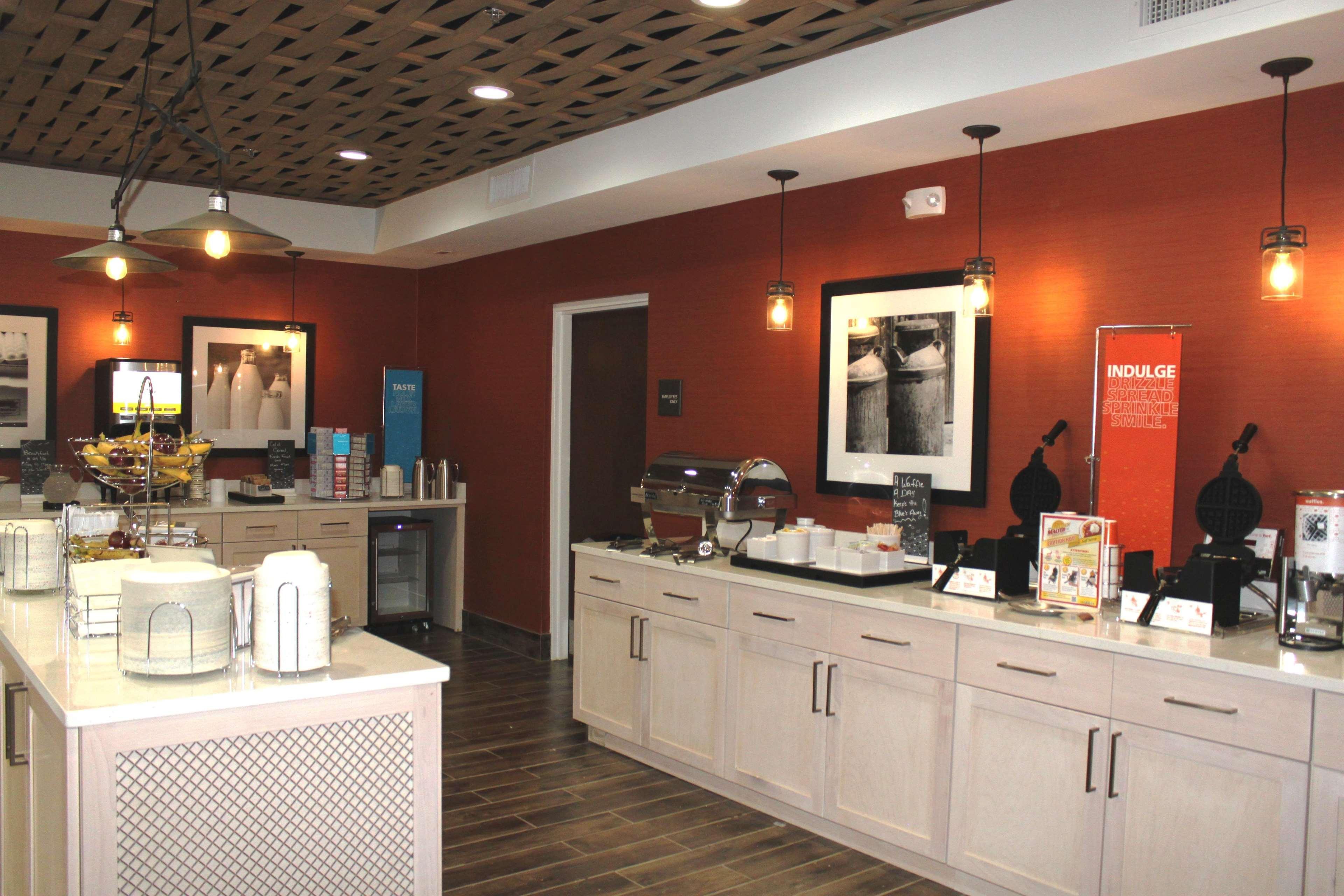 Hotel Hampton Forsyth