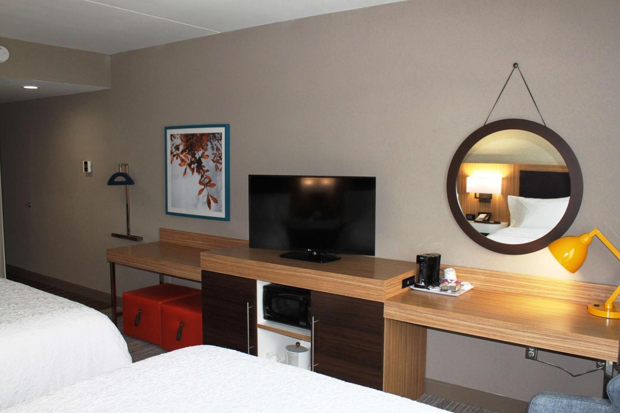 Hotel Hampton 3*