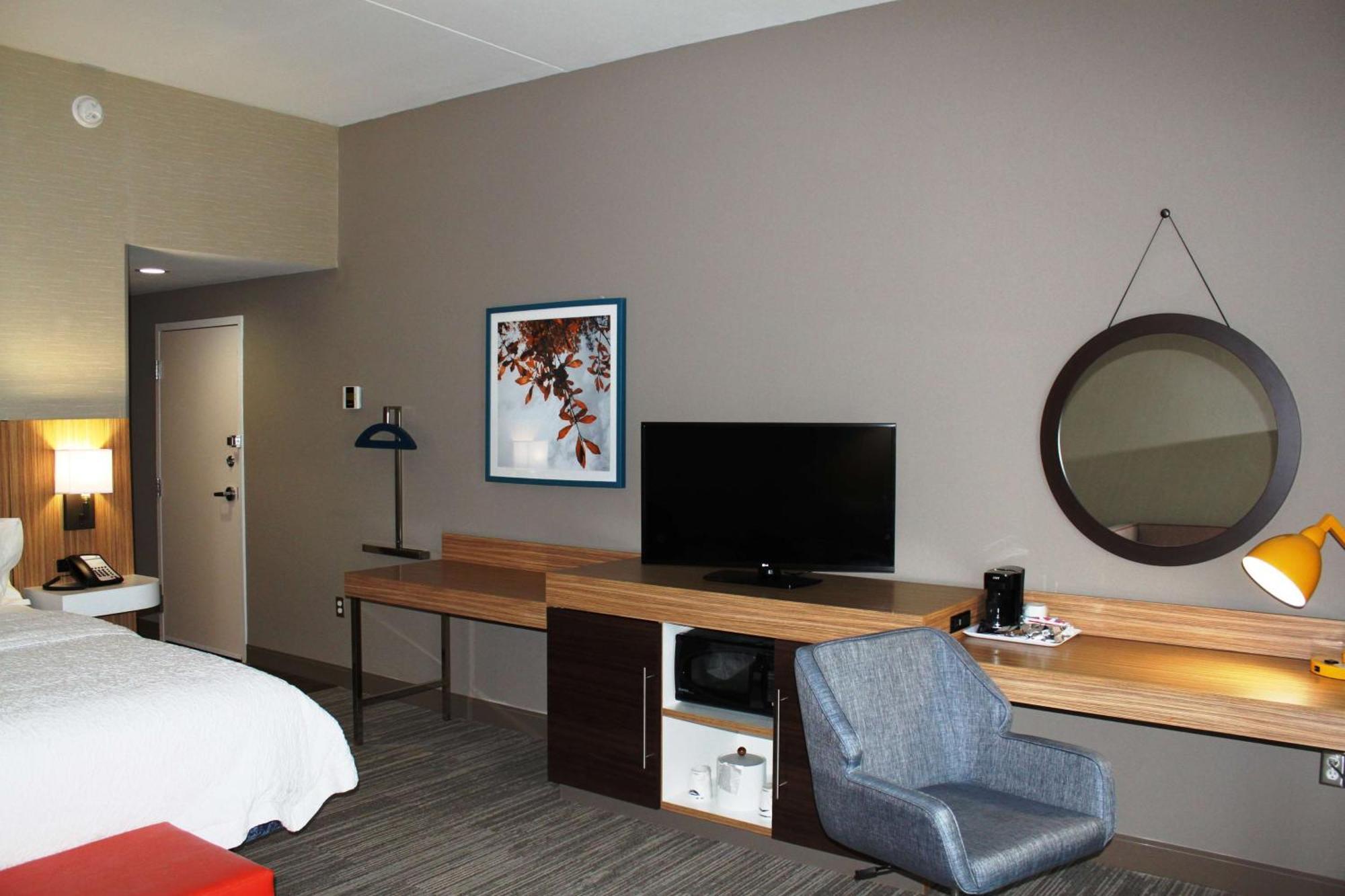 Hampton 3*
