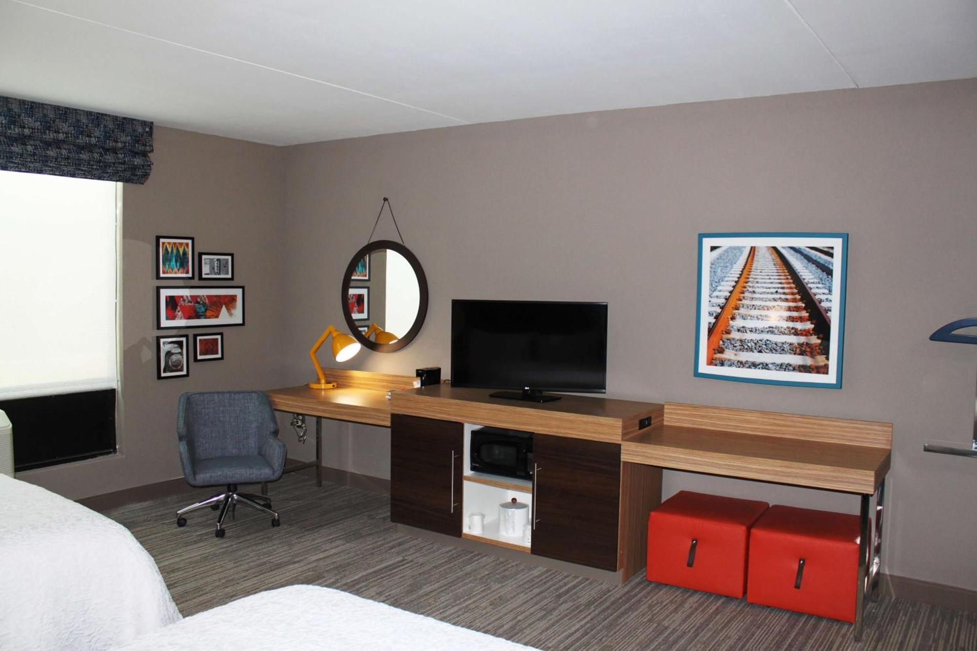 Hotel Hampton 3*
